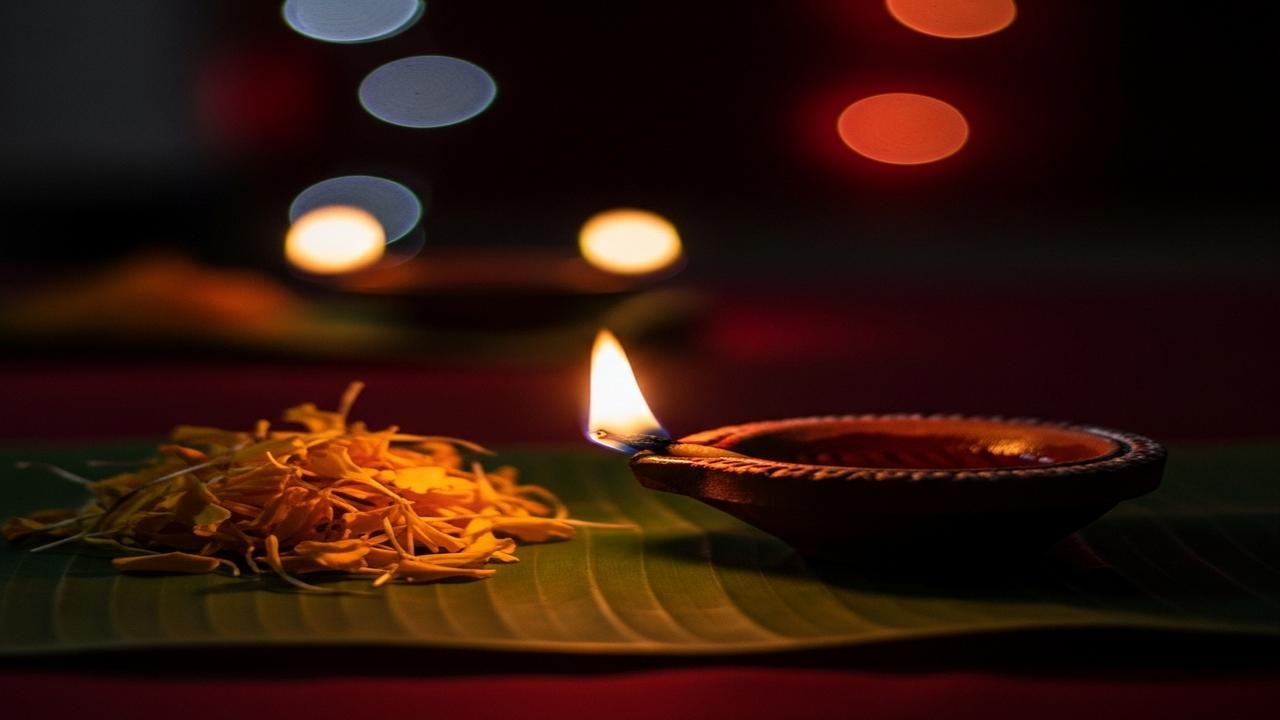 Choti Diwali 2025: छोटी दिवाली पर यम का दीपक किस समय जलाएं? जानें सही दिशा और नियम, टल जाएगी अकाल मृत्यु
